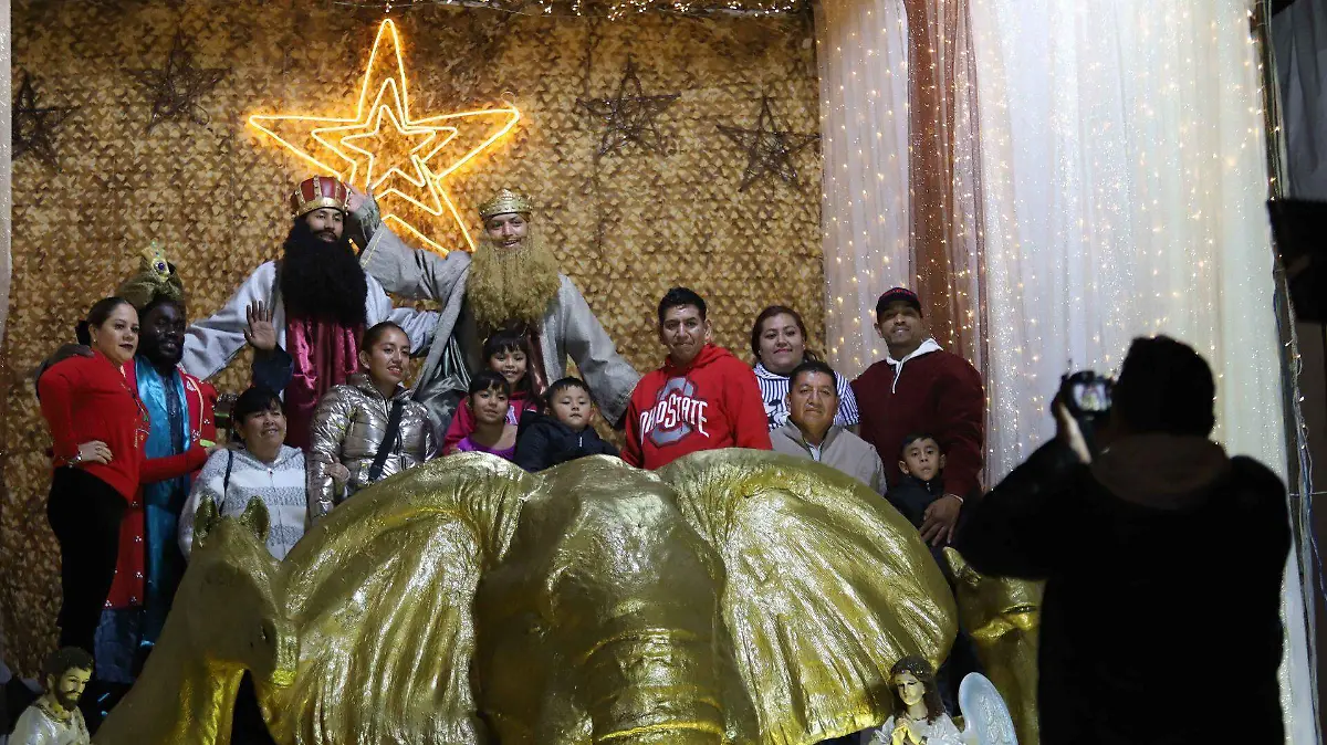 1062038_Gente Romería Avenida Hidalgo_web