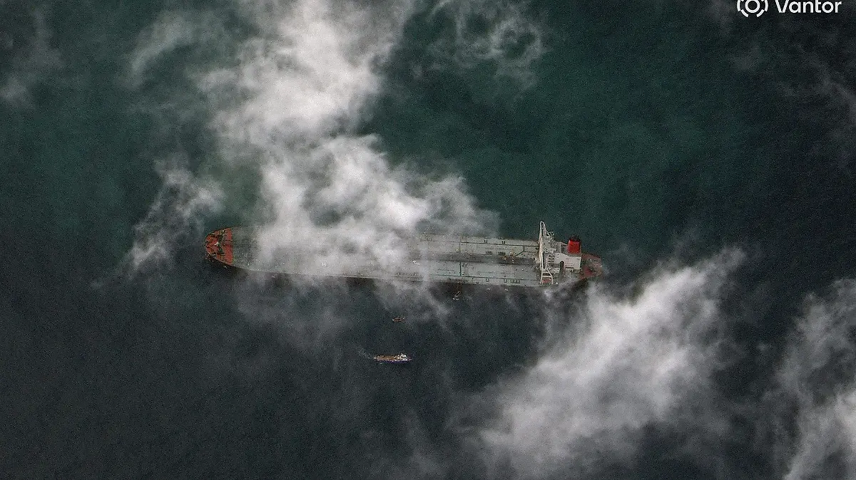 2025-12-22T204650Z_722703964_RC22LIA40A7D_RTRMADP_3_USA-VENEZUELA-TANKER