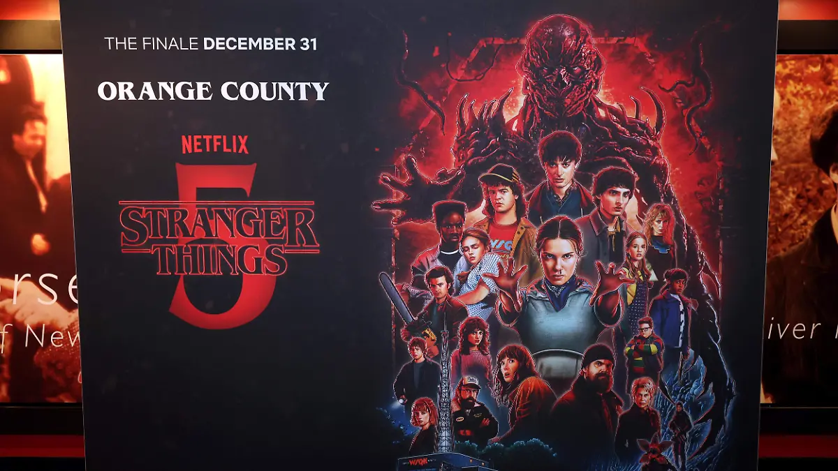 AFP__20260101__2254210854__v1__HighRes__NetflixSStrangerThingsMultiCitySeriesFinaleS (1)