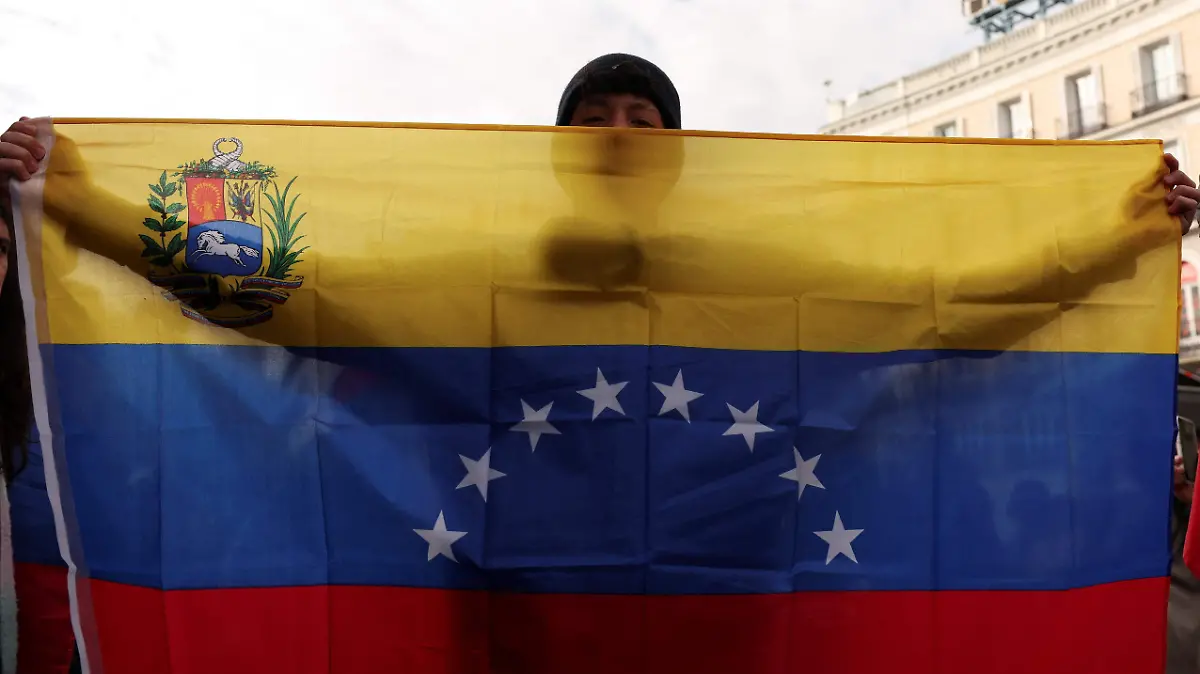 2026-01-03T152313Z_1317753394_RC2QTIACD3HH_RTRMADP_3_USA-VENEZUELA-SPAIN