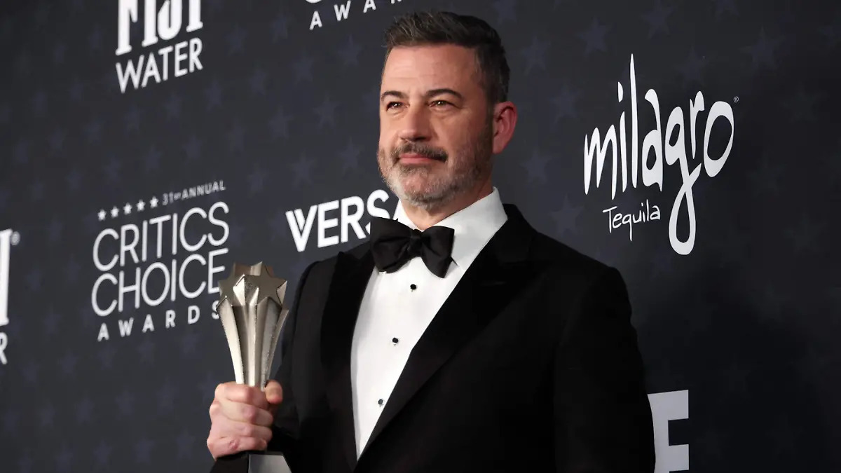 AFP__20260105__89LQ7WF__v1__HighRes__CriticsChoiceAwardsPressRoom