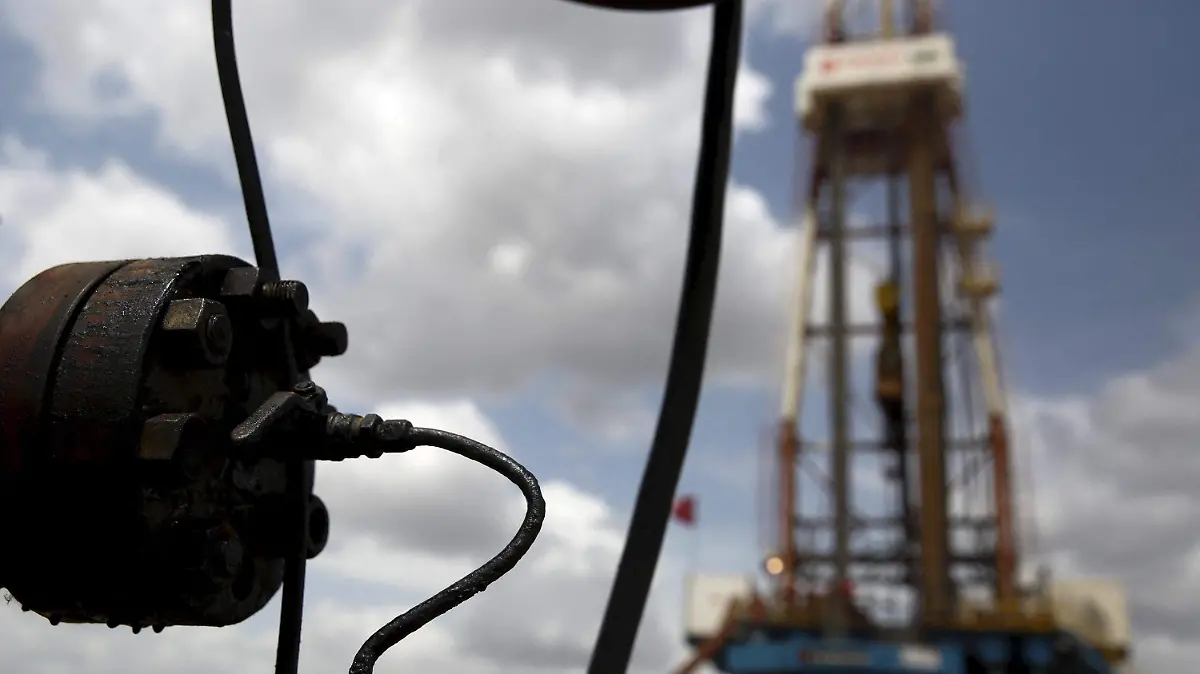 2026-01-05T213335Z_125445826_RC28VIACRPT6_RTRMADP_3_USA-VENEZUELA-OIL