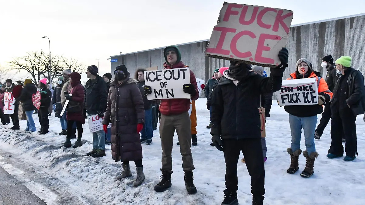 AFP__20260108__92347KT__v1__HighRes__UsImmigrationOfficerKillsWomanInMinneapolis