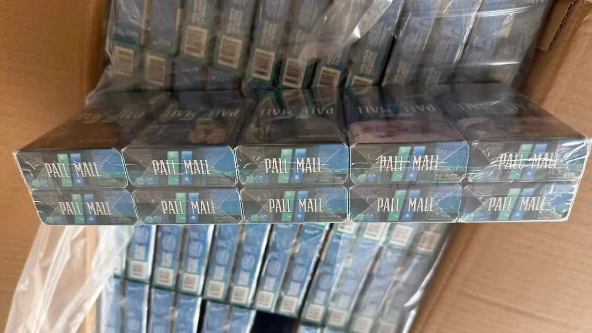 Decomiso de cajetillas de cigarro