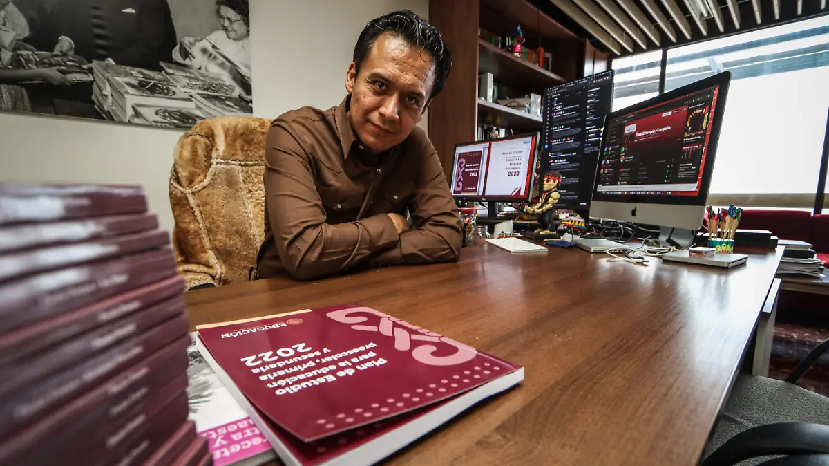 Marx Arriaga-SEP-Libros de Texto-Entrevista-28