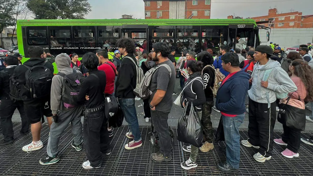 2302d952-a7fc-4376-8492-f9281b66071a