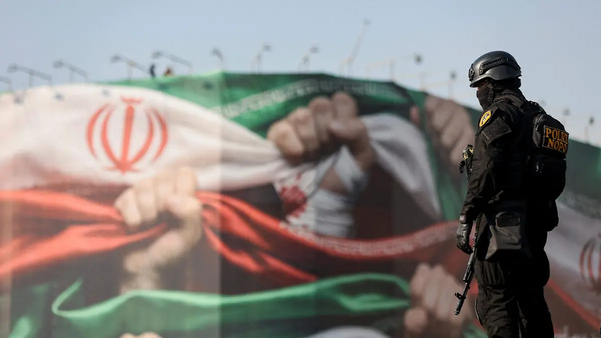 2026-01-12T181324Z_496612350_RC2PZIAZZJOV_RTRMADP_3_IRAN-ECONOMY-PROTESTS