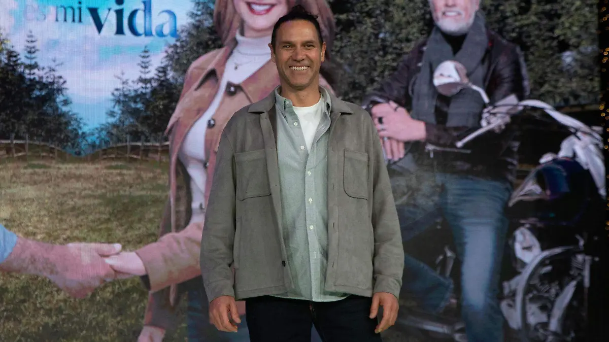 962744_Presentación Tu vida es mi vida_web