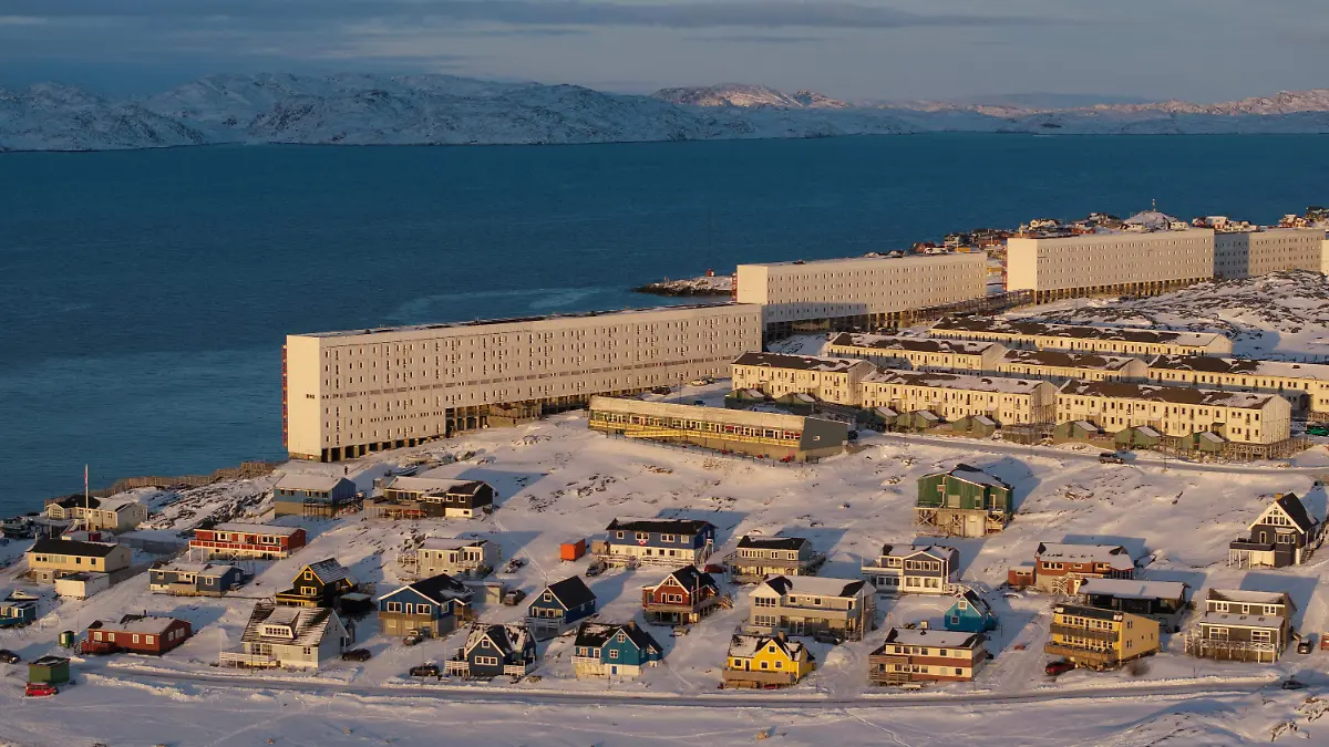 2026-01-15T200355Z_1914581221_RC2T1JA7DBRO_RTRMADP_3_USA-TRUMP-GREENLAND