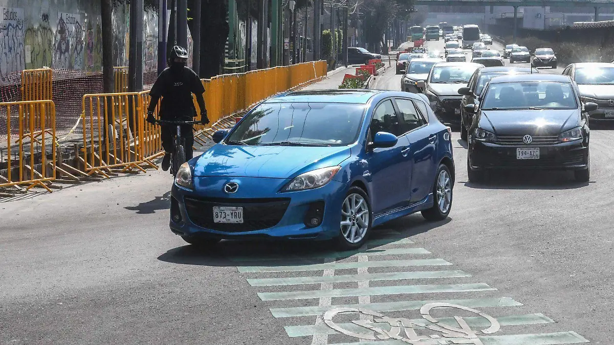 1063996_Obstáculos Ciclovía Tlalpan_web