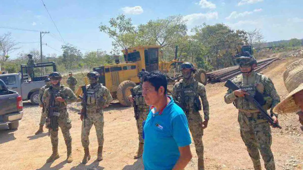 Marinos y comunidades opositoras al Tren Interoceánico en el Istmo de Tehuantepec. Foto- cortesía Juana Inés Ramírez Villegas