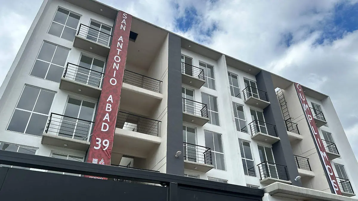 1062369_Entrega de vivienda Clara Brugada San Antonio Abad_web