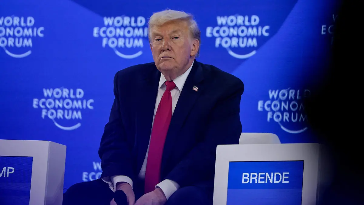 2026-01-21T152801Z_758761665_RC2R5JA1XX3B_RTRMADP_3_DAVOS-MEETING-TRUMP