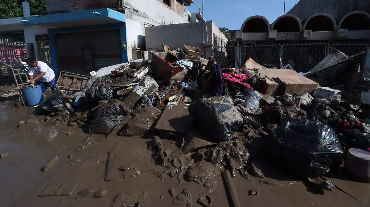 REUBICARAN A 4 MIL FAMILIAS ivonne rodriguez el sol de mexico (1)