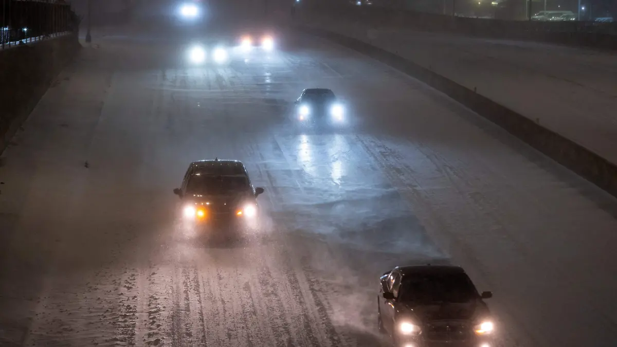 2026-01-24T070043Z_529463776_RC2G7JAS4V5I_RTRMADP_3_USA-WEATHER