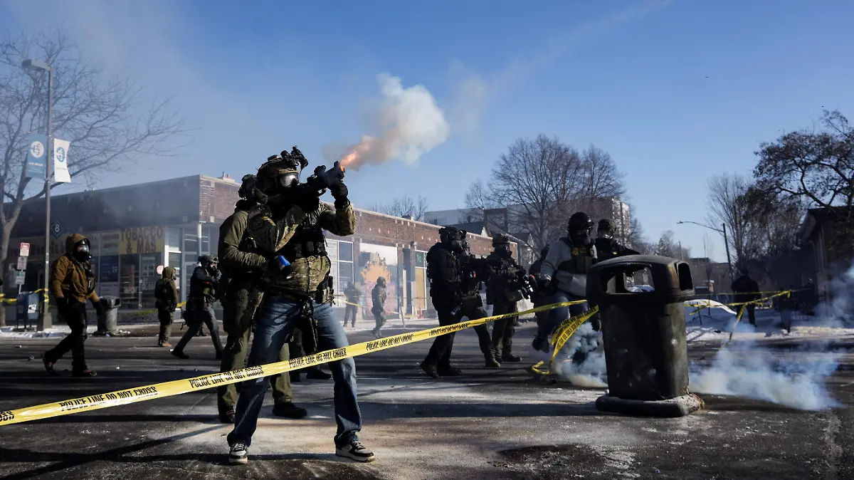 2026-01-24T171008Z_833578099_RC2S7JATYG83_RTRMADP_3_USA-TRUMP-MINNESOTA