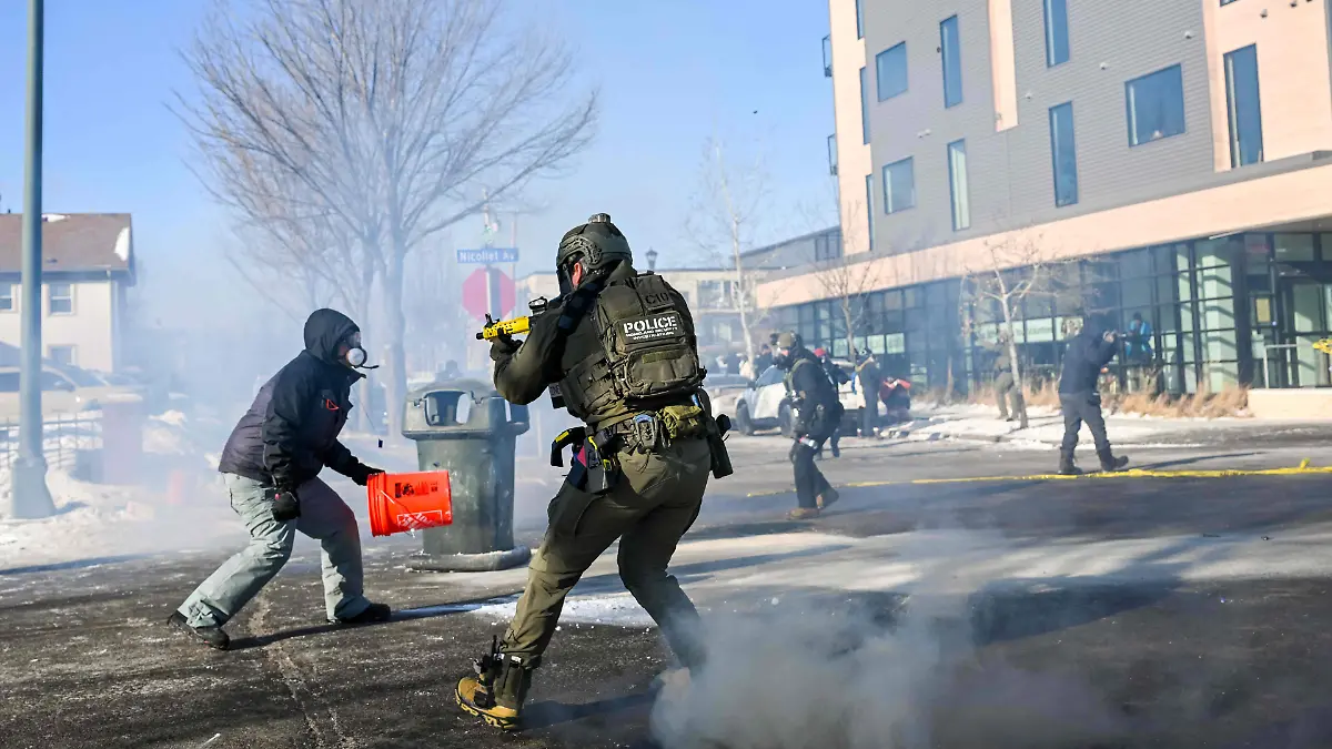 US-FEDERAL-AGENTS-DESCEND-ON-MINNEAPOLIS-FOR-IMMIGRATION-ENFORCE