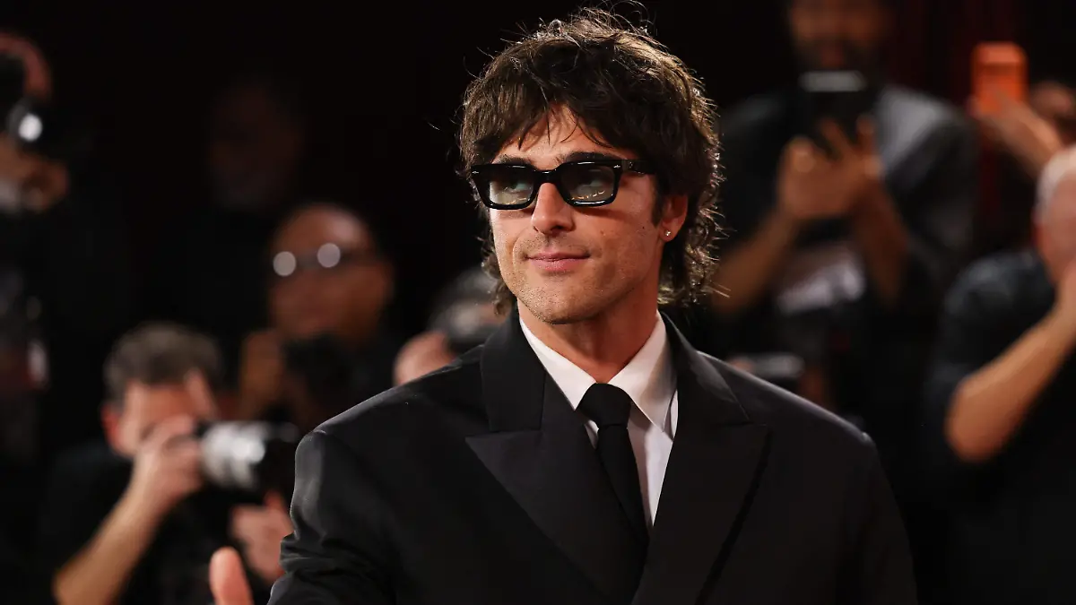 2026-01-12T002355Z_302709823_HP1EM1C013TCN_RTRMADP_3_AWARDS-GOLDEN-GLOBES