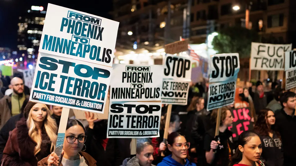 2026-01-09T054627Z_1882041564_RC2EXIA6BHOV_RTRMADP_3_USA-TRUMP-MINNESOTA-PROTESTS