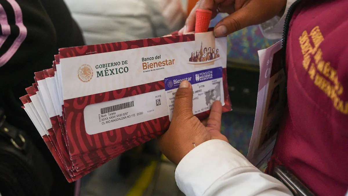 1013038_Entregan Tarjeta Pensión Mujeres Bienestar Edoméx_web