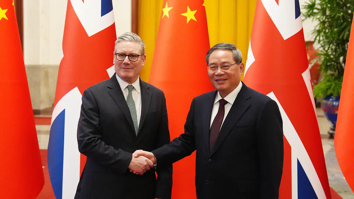 AFP__20260129__94E79UM__v1__HighRes__ChinaBritainDiplomacy