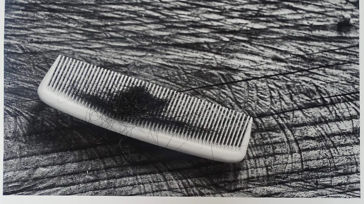 Maruch Sántiz Gómez (San Juan Chamula, Chiapas, 1975). Tsukutil jolla (Cabello enredado), 2015. Impresión de algodón digital con pigmentos de calidad de archivo, 40.6 × 50.8 cm.