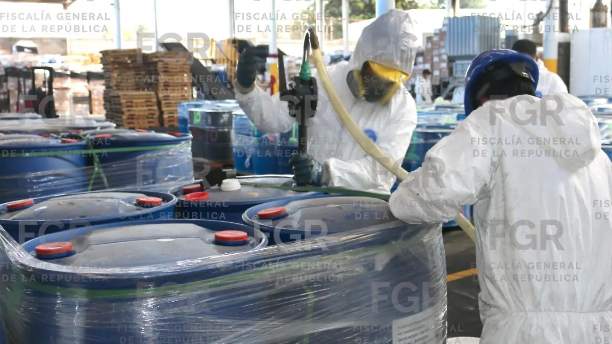 100 toneladas de diversas sustancias  (4)