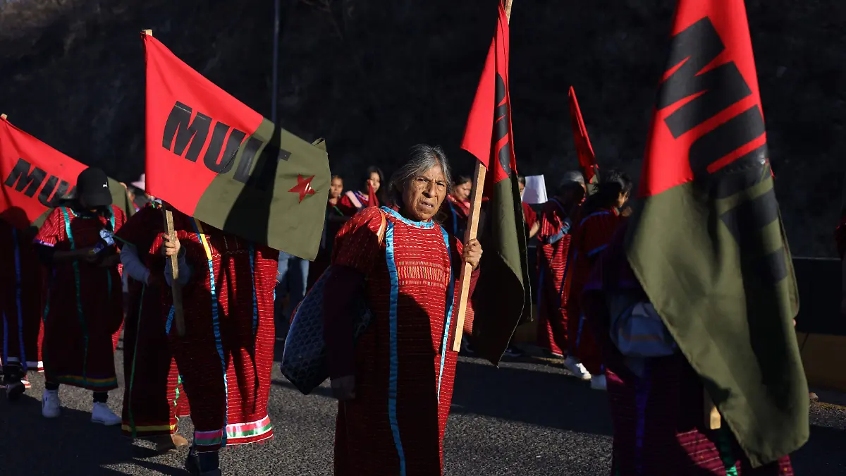 COLUMNA DISCO DURO cuartoscuro