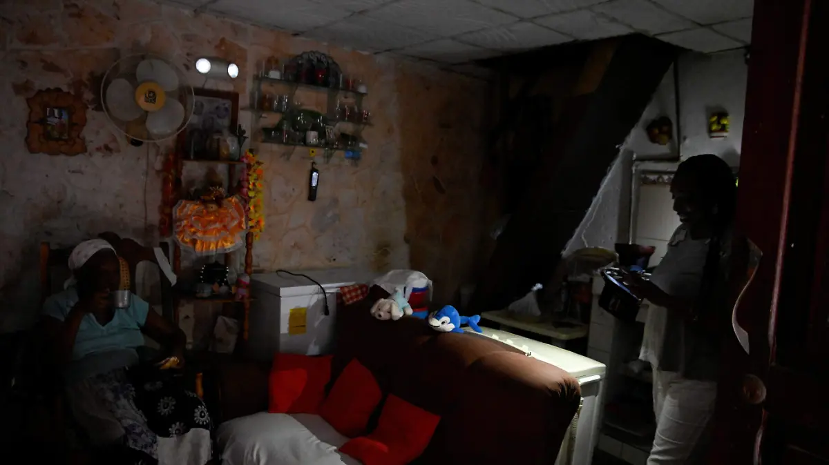 2026-01-31T130630Z_326512676_RC2RBJAURLBG_RTRMADP_3_USA-CUBA-ECONOMY