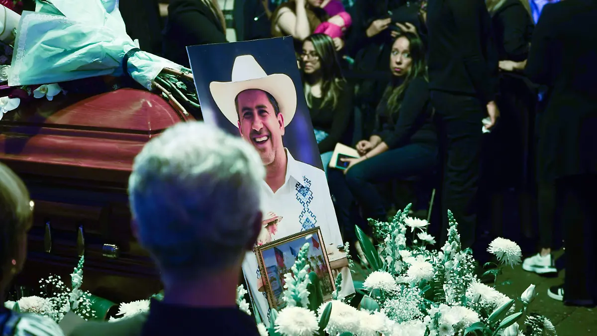 1055048_Funeral Carlos Manzo_impreso