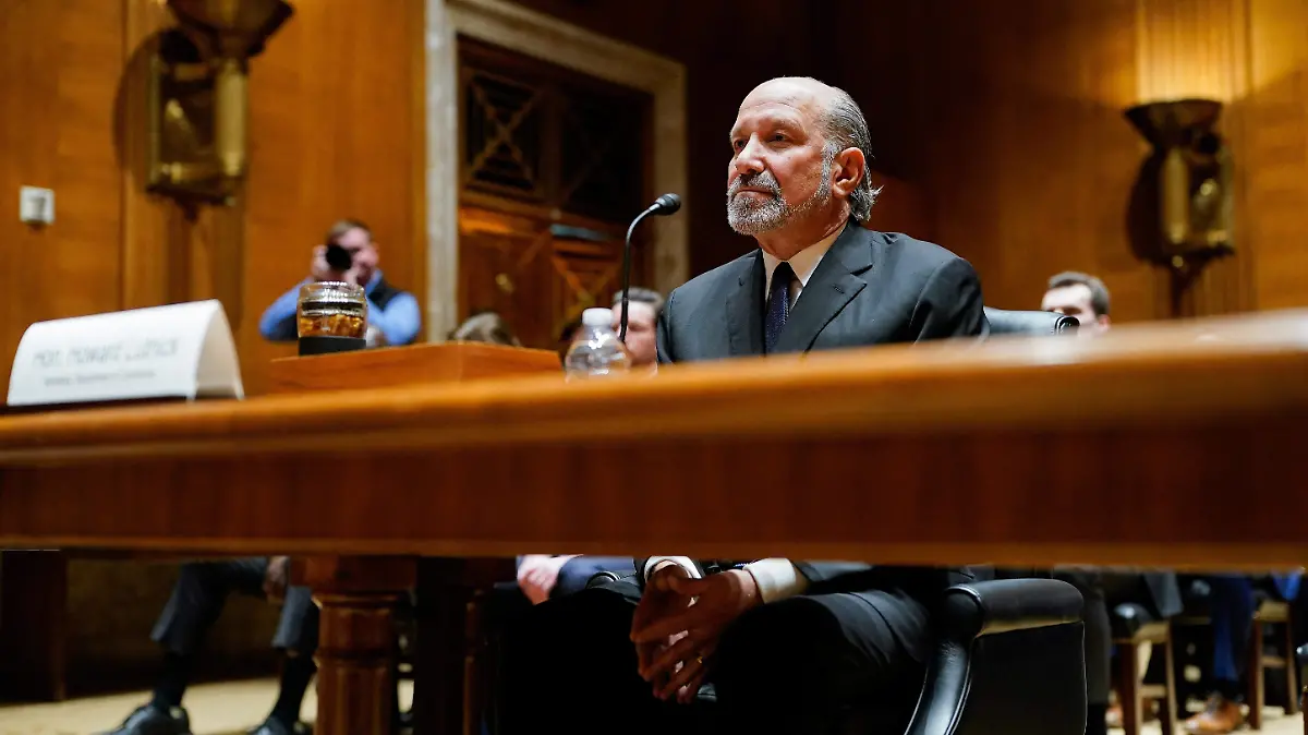 2026-02-10T144904Z_2107759686_RC22JJA3KT7Z_RTRMADP_3_USA-TRUMP-LUTNICK