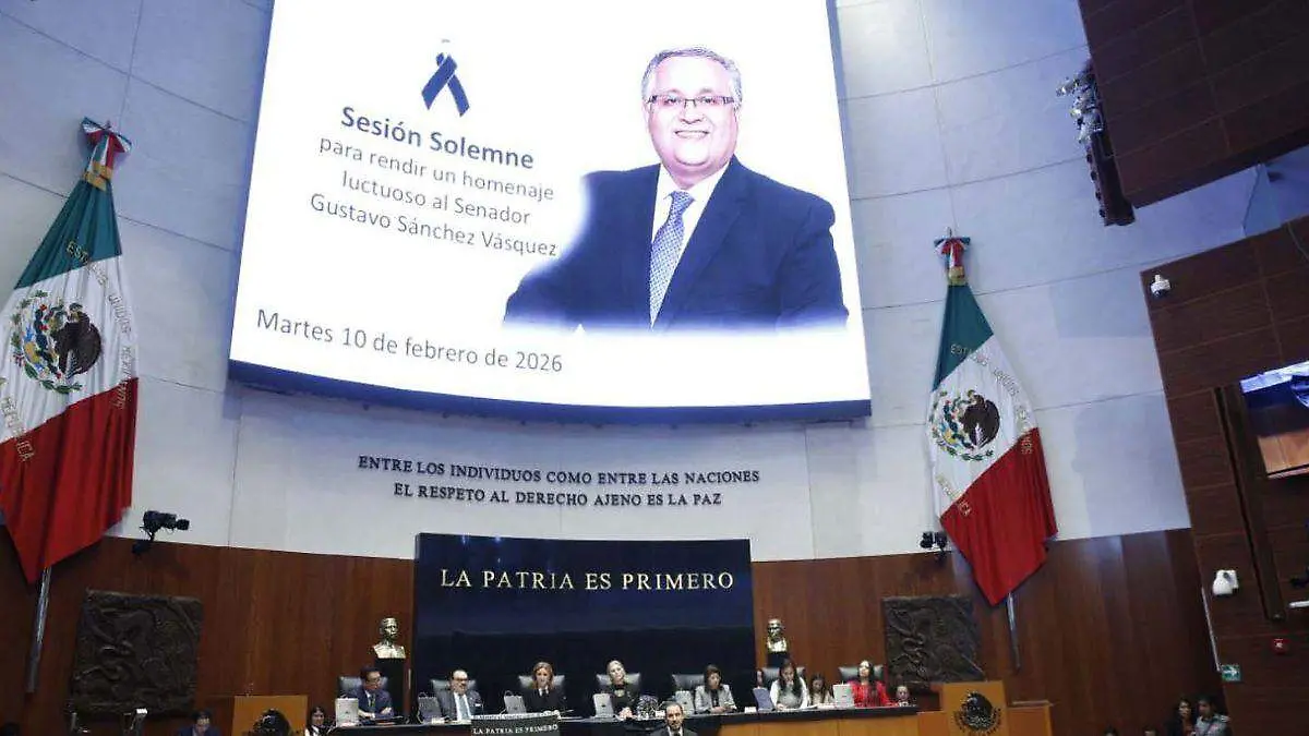 homenaje senador Gustavo Sánchez Vásquez