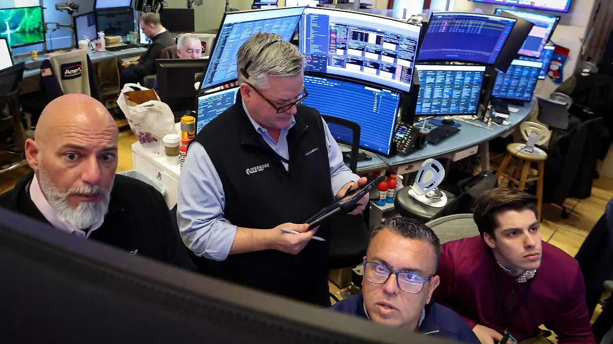 2026-02-05T170333Z_110937272_RC2PFJAPRMU5_RTRMADP_3_USA-STOCKS