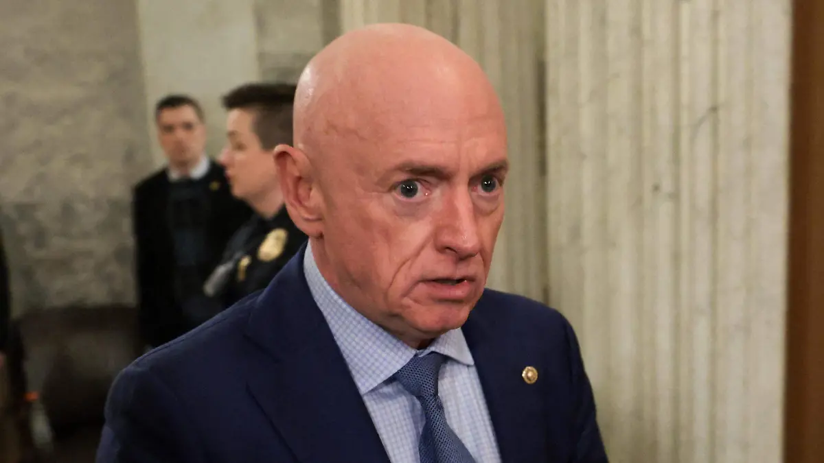 2026-01-13T002913Z_1858659227_RC2ZZIAVROVD_RTRMADP_3_USA-TRUMP-PENTAGON-KELLY