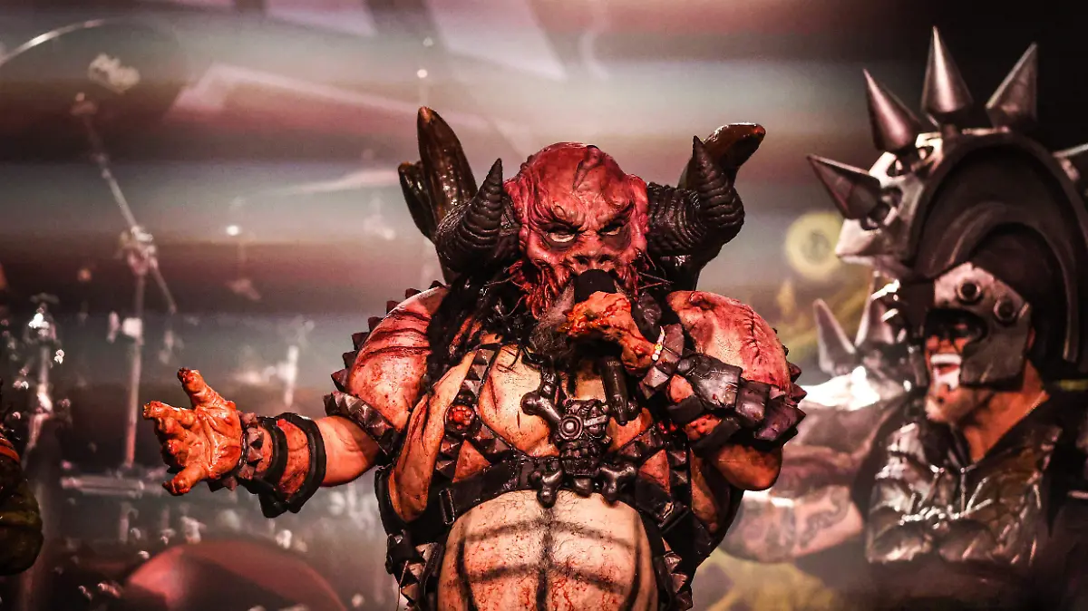 01 PORTADA 2023-08-30T220324Z_1154175133_MT1USATODAY21306295_RTRMADP_3_THE-SHOCK-ROCK-BAND-GWAR-PLAYED-FOR-A-CAPACITY-CROWD