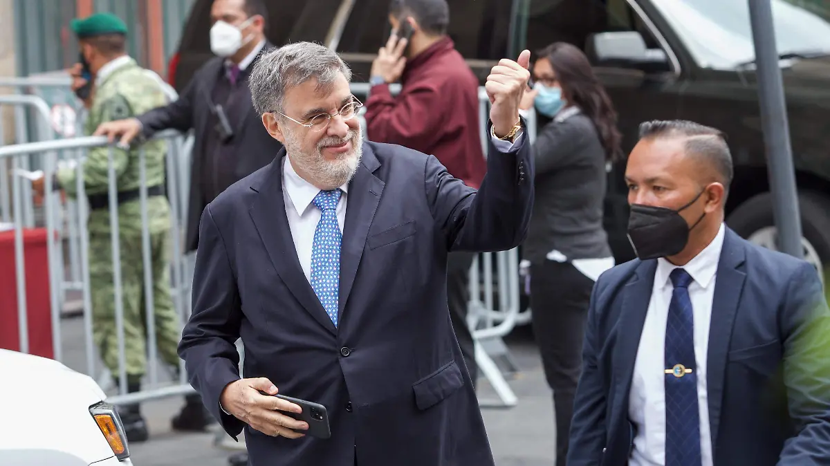 JULIO SCHERER IBARRA alejandro aguilar