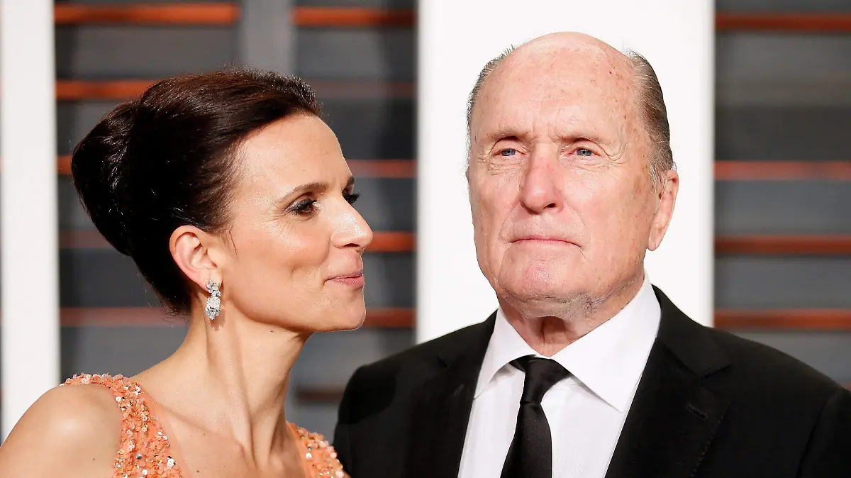 Duvall con su esposa