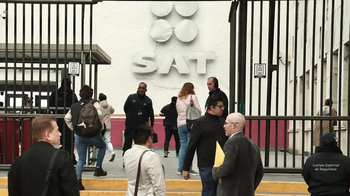 SAT ADRIAN VAZQUEZ (1)