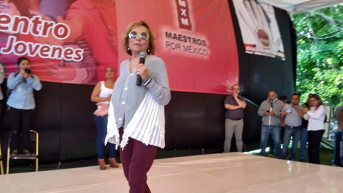 697937_Elba Esther Puebla_web