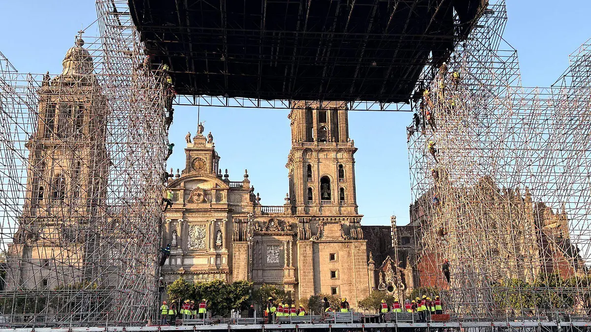 1070819_Montaje Escenario Zöcalo_web