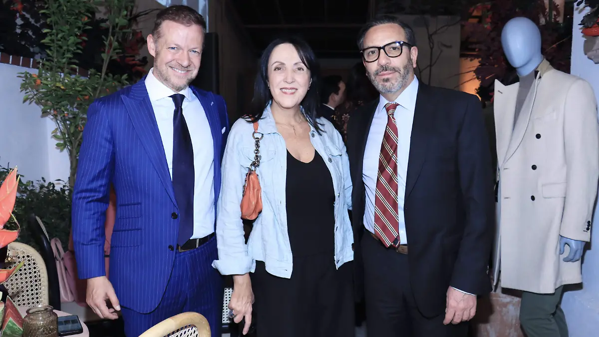 Carlos López de Nava, Vivi Guerrero y Pedro Felix