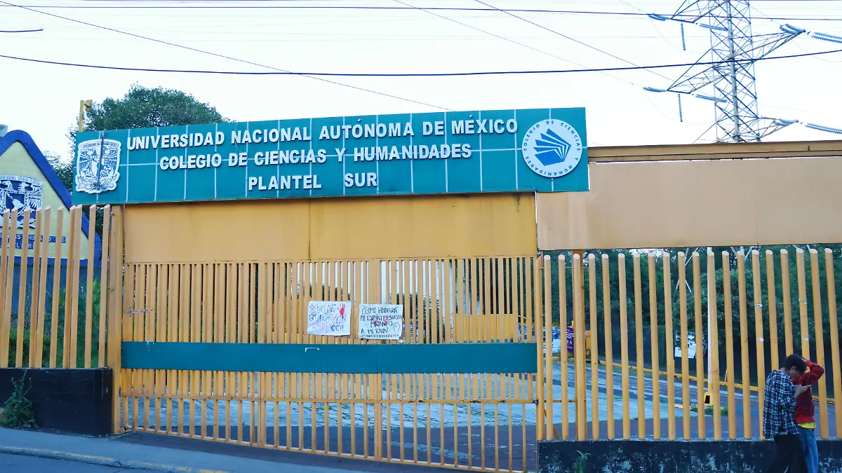 6158803-SVT29SEP2025-094