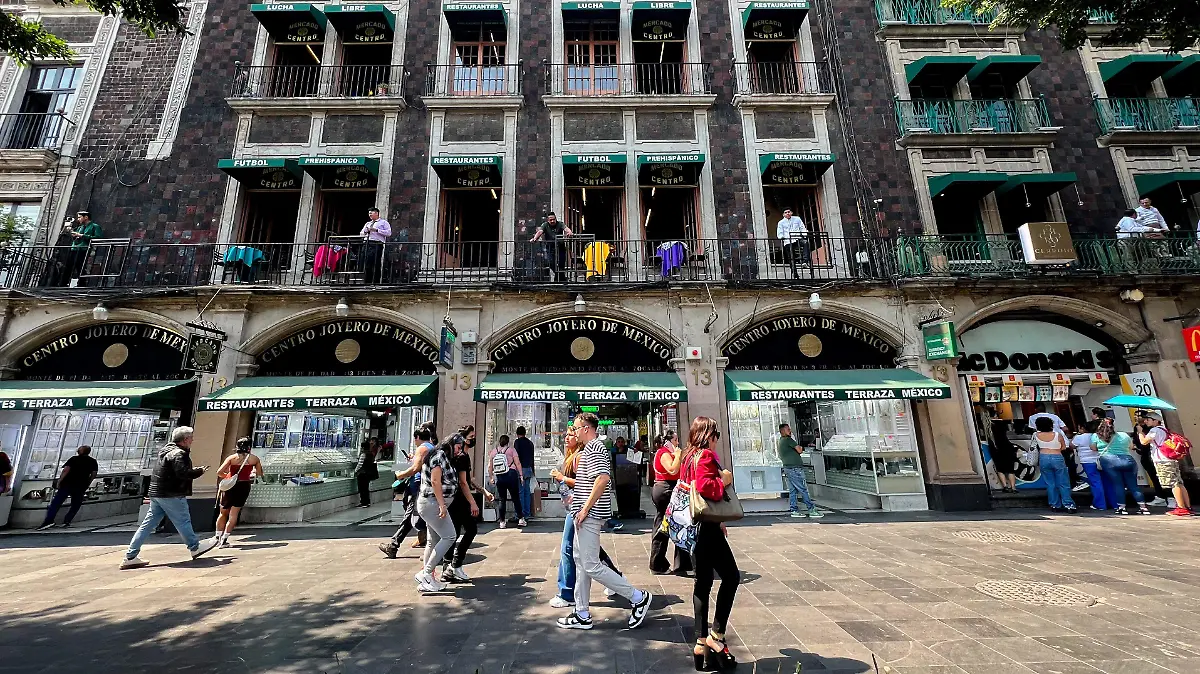 TERRAZAS ZOCALO CONCIERTO DE SHAKIRA ivonne rodriguez (2)