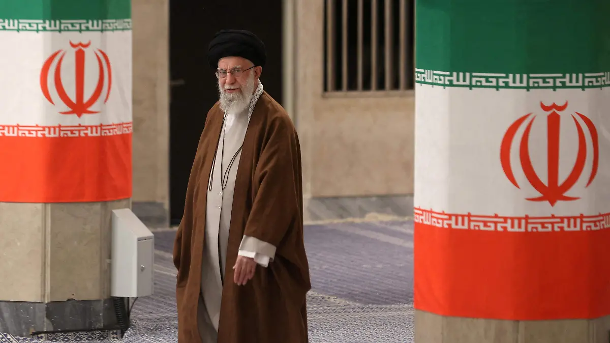 2026-03-01T013837Z_417221032_RC2KN7AFAKN5_RTRMADP_3_IRAN-CRISIS-KHAMENEI