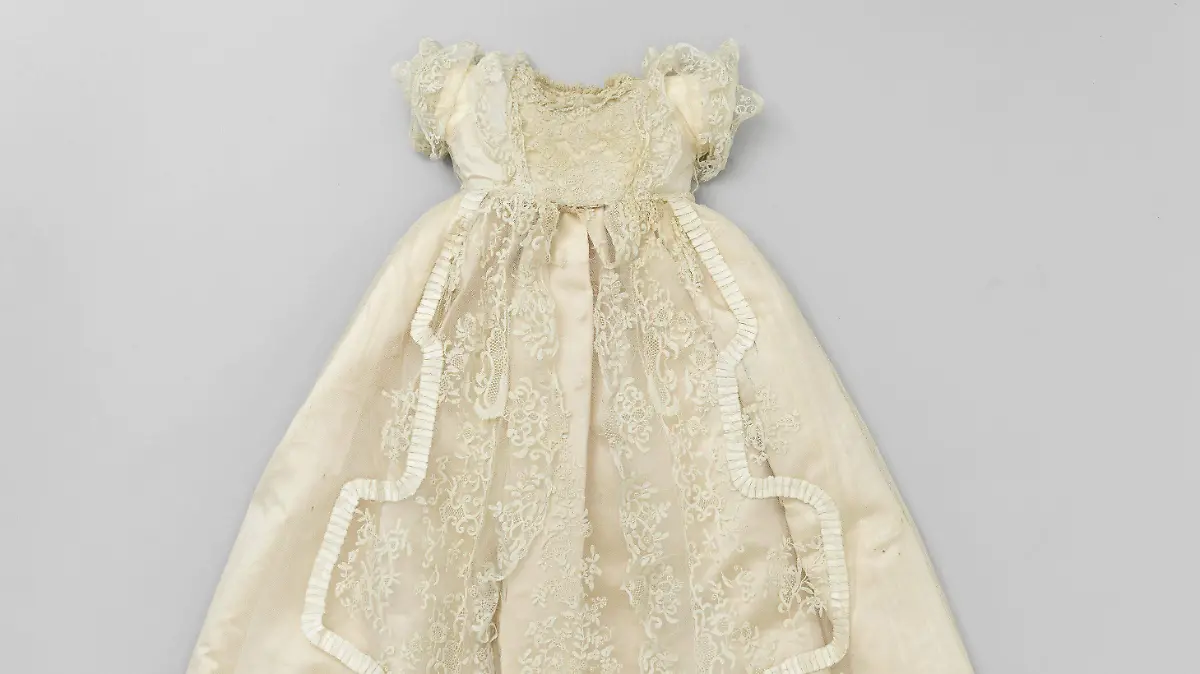 Túnica que fue utilizada por 61 bebés de la realeza