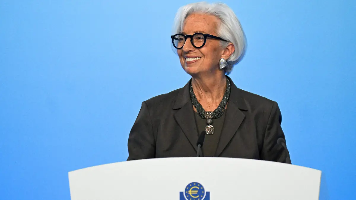 2026-02-18T081502Z_1451041285_RC2QFJALU9XV_RTRMADP_3_ECB-LAGARDE