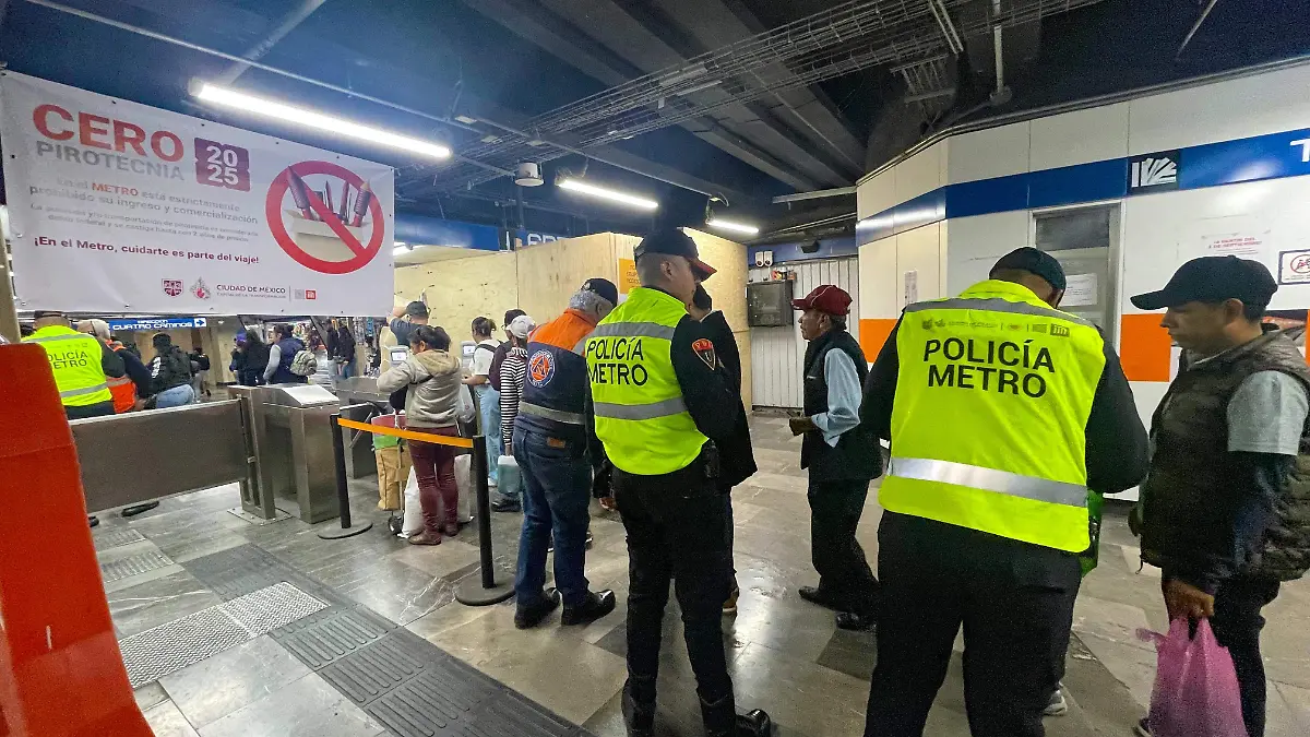 Inicio del operativo cero pirotecnia 2025 en el metro-11
