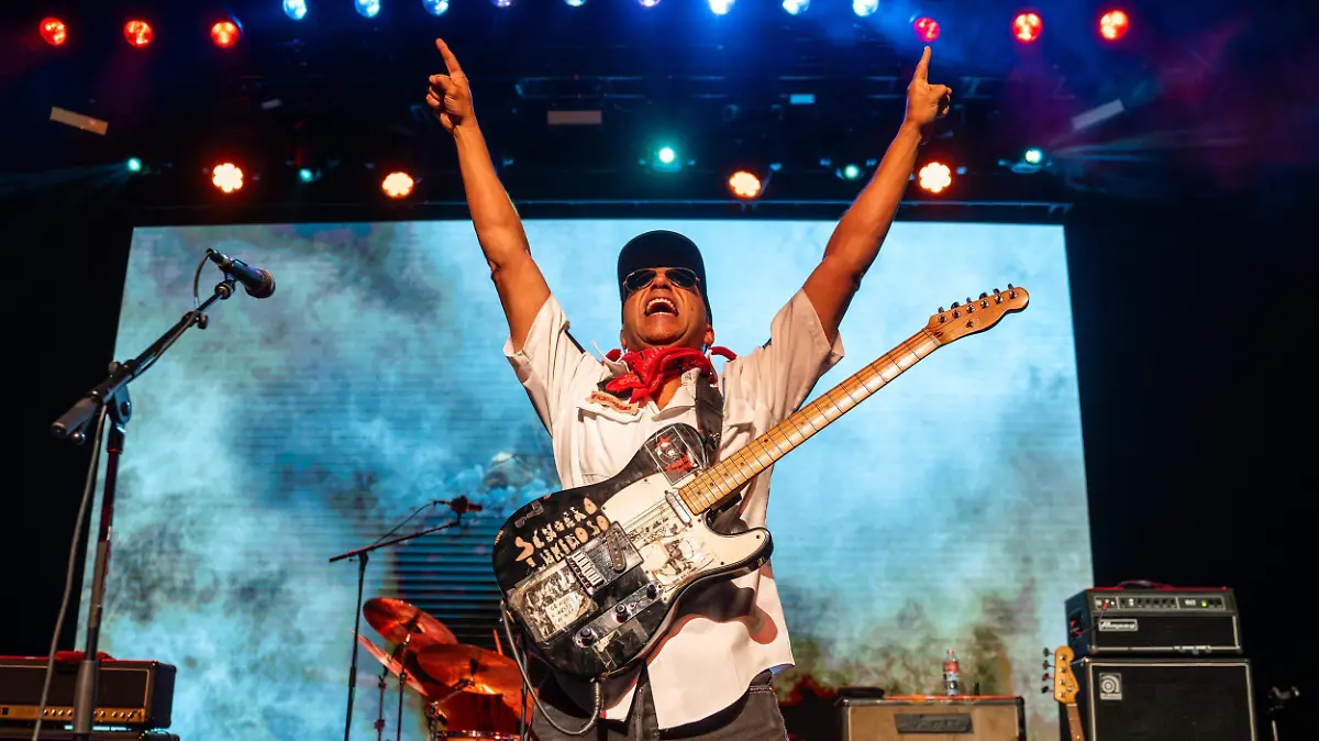 05 EXTRA_Tom Morello_Steve Rose
