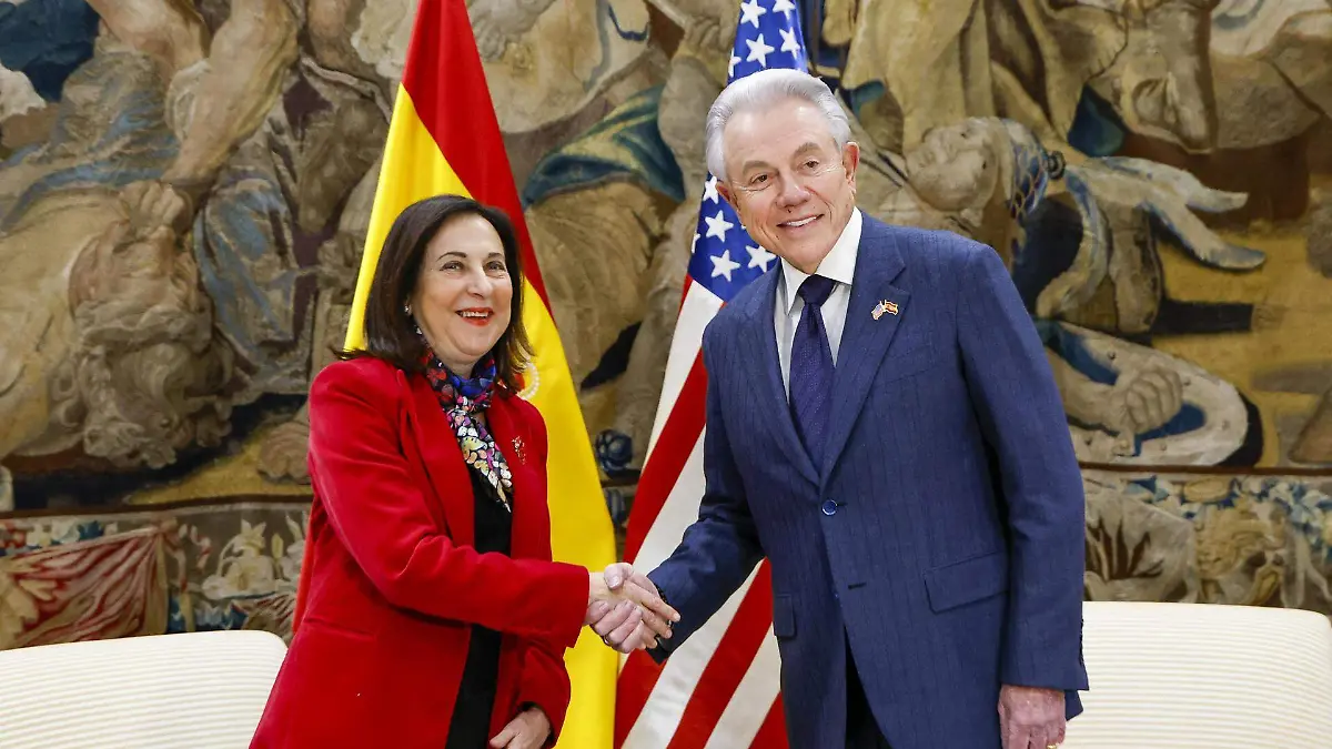 82161ee057b9bde9fc13352a744825aa811a52bbw