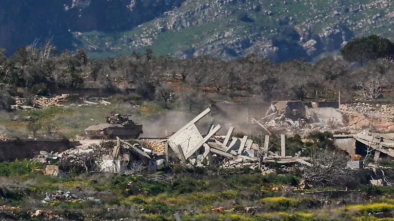 2026-03-05T123459Z_1140607400_RC2CYJAEUT4I_RTRMADP_3_IRAN-CRISIS-ISRAEL-LEBANON